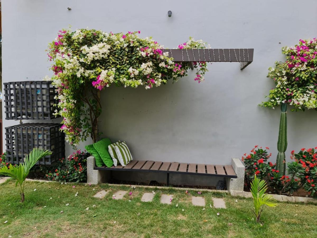 Serenity Residences & Spa - Kokrobite Beach Ngoại thất bức ảnh